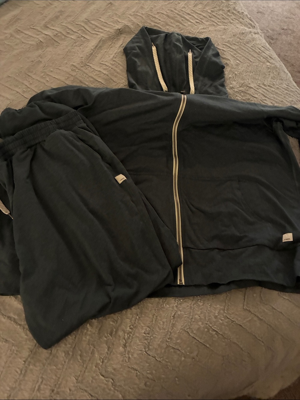 Vuori green Zip Hoodie & Jogger Set